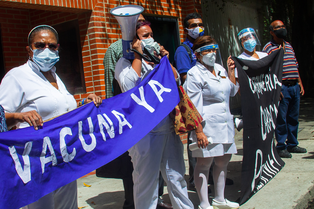 Exigen a la OPS vigilar la distribución de vacunas compradas por Covax