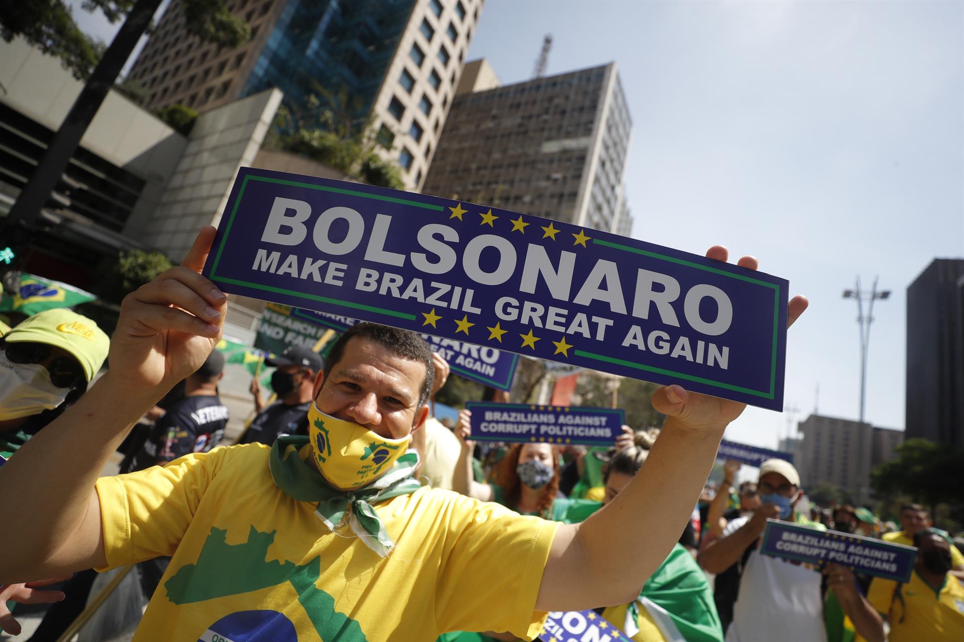 HRW dice que Bolsonaro amenaza los pilares de la democracia en Brasil