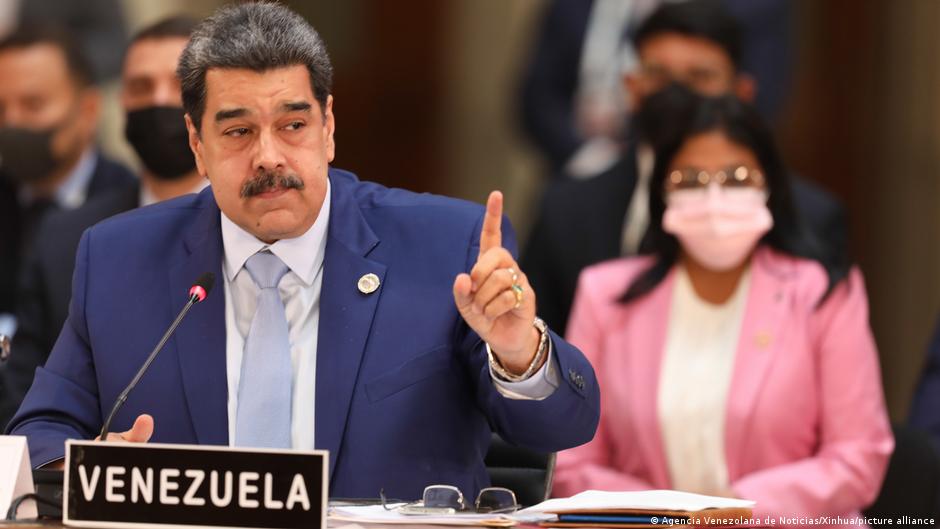 Senado de EEUU aprueba la “Ley Bolívar” que prohíbe negocios con Maduro