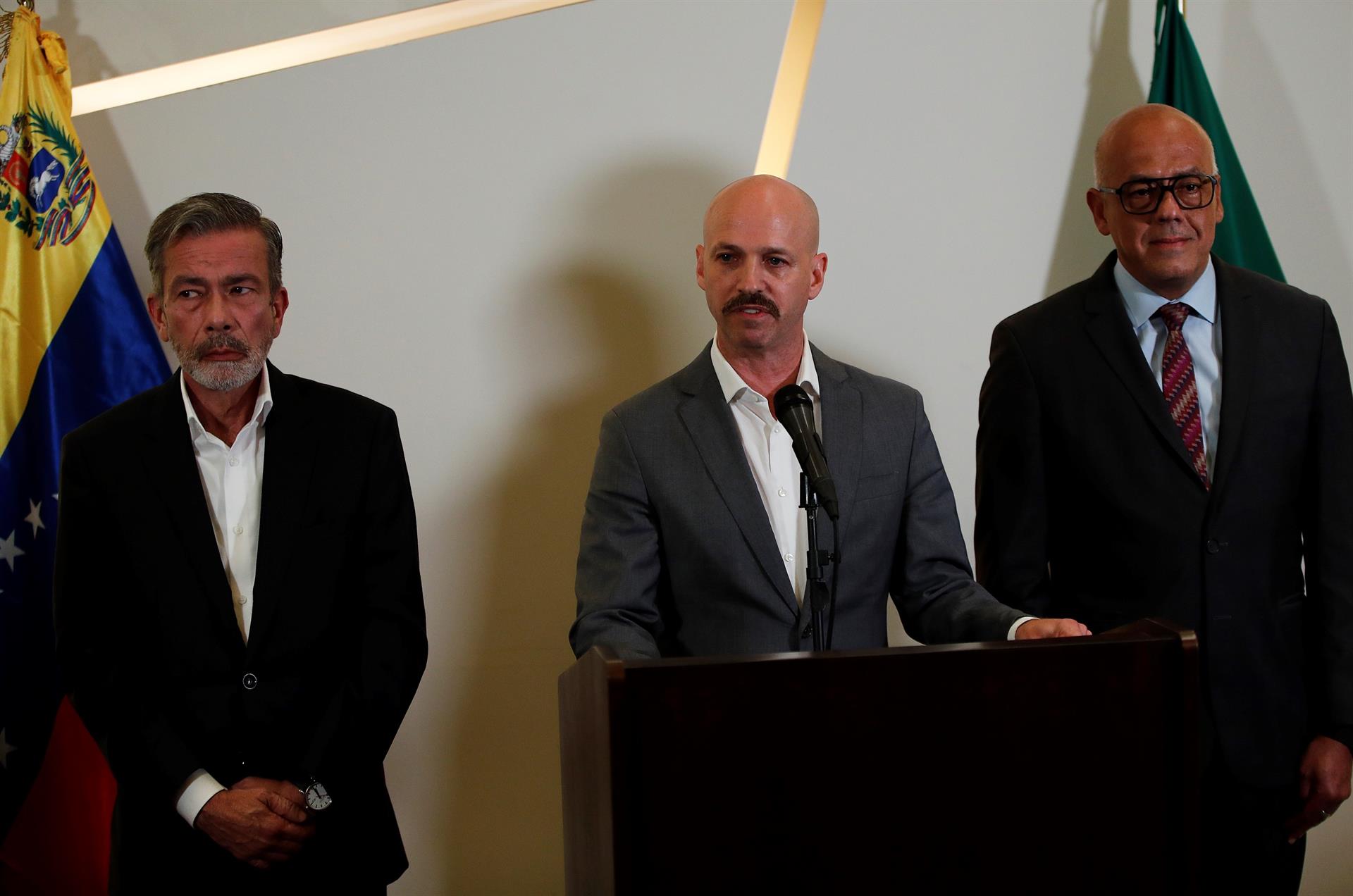 Un impase, un “mea culpa” y ningún acuerdo: así fue la segunda ronda de negociación