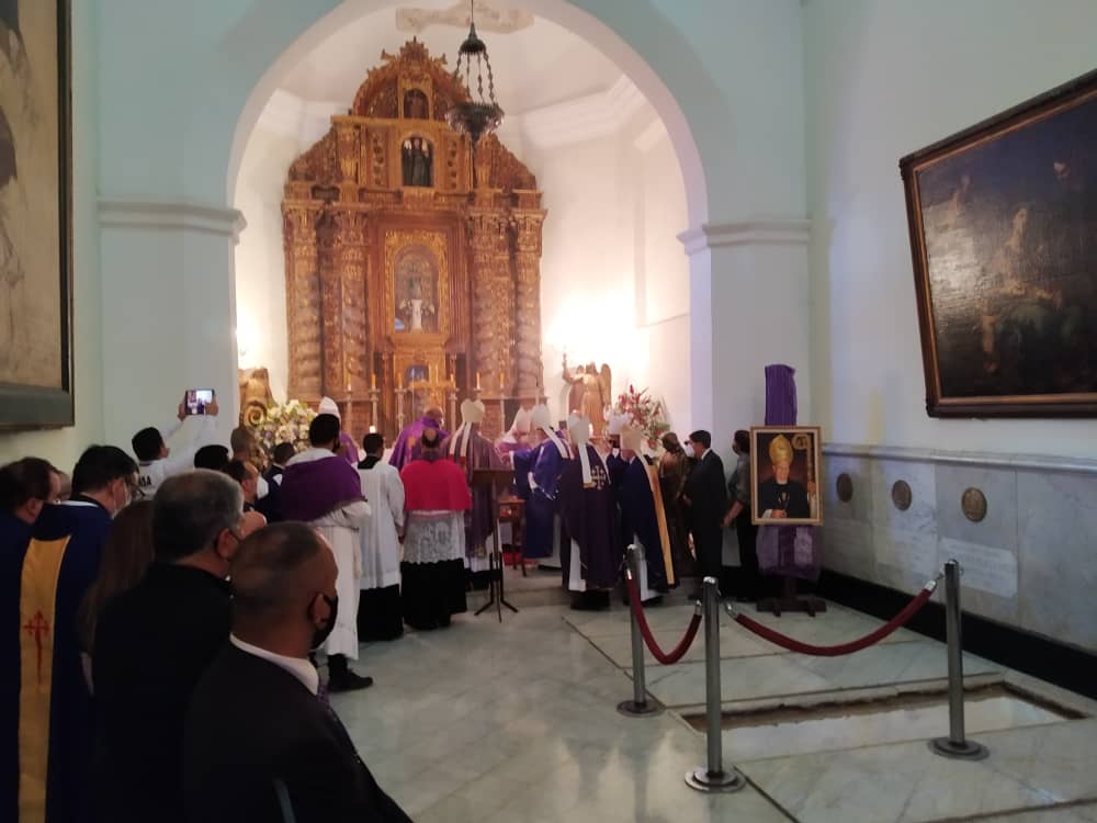 Restos del cardenal Urosa Savino ya reposan en la Catedral de Caracas
