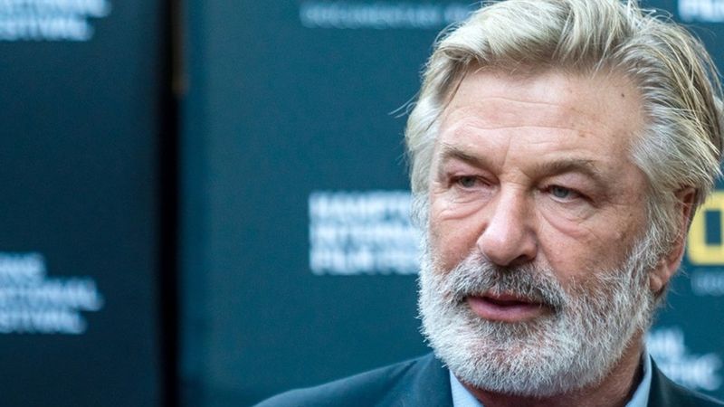 Alec Baldwin: las nuevas revelaciones sobre el fatal accidente en el que el actor mató a una directora de fotografía en un rodaje