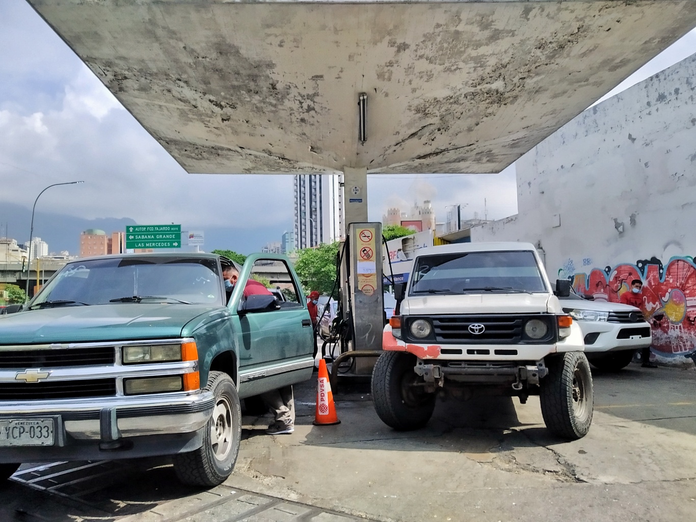 Fallecen dos personas en colas de gasolina en Caracas y Aragua este #9Oct