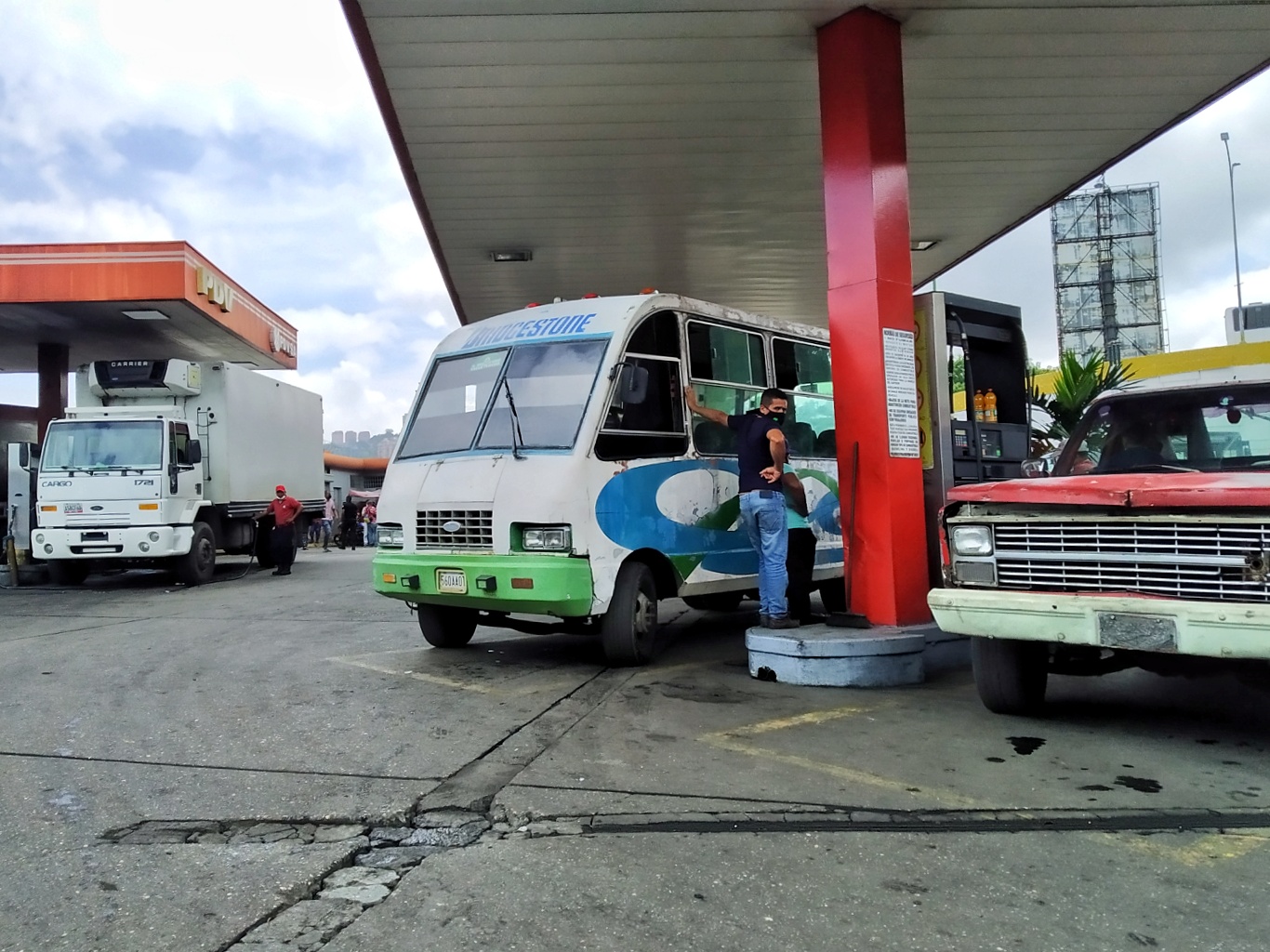 Transportistas dicen que pagar gasoil en dólares no es viable