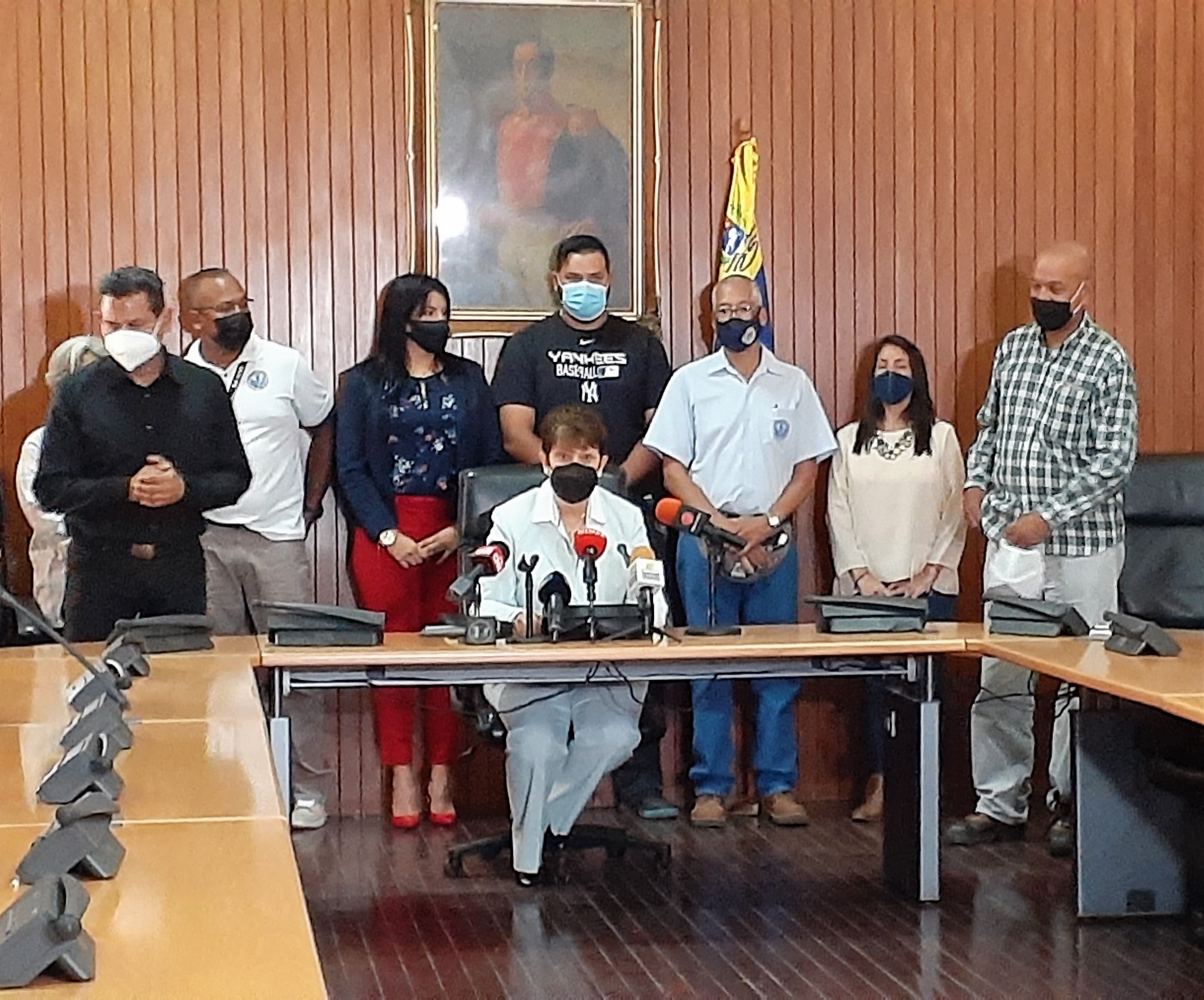 Rectora García Arocha rechaza entrada forzada y daños al Aula Magna de la UCV