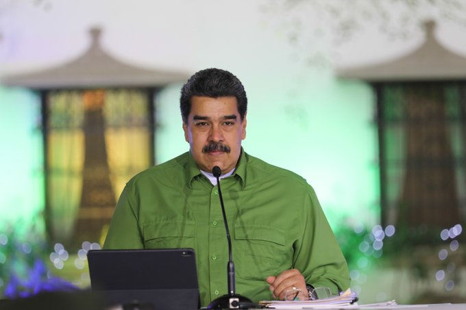 Maduro fija el reinicio de clases presenciales para el 25 de octubre