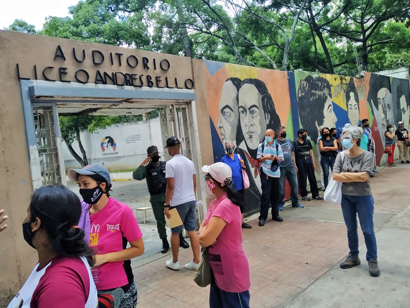 Súmate denuncia campaña anticipada y control social durante simulacro
