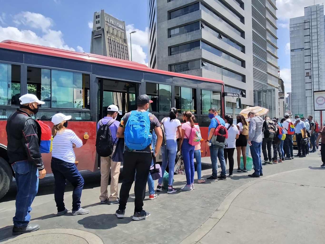 Caracas impone nuevo récord de fallecidos por COVID-19 en un mes con 154 casos