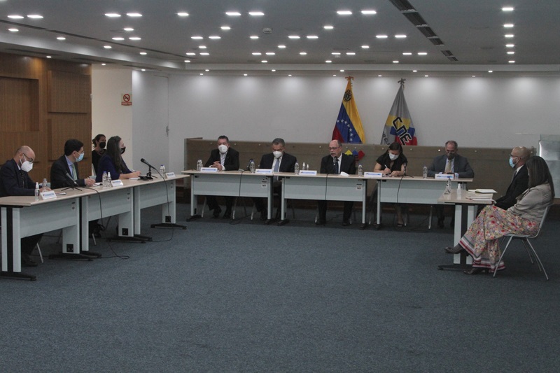 Centro Carter enviará una misión de observación para comicios del 21N