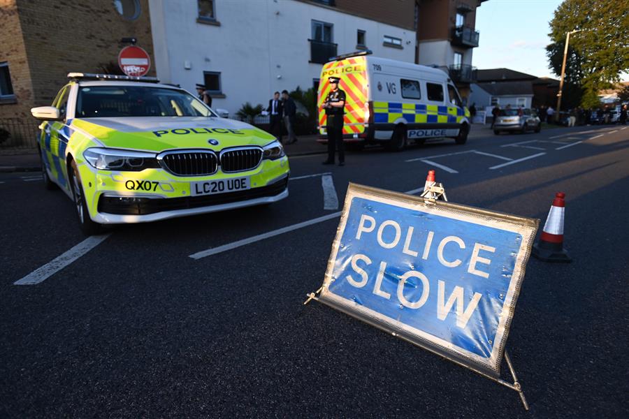 Asesinan a diputado conservador en Inglaterra de una puñalada