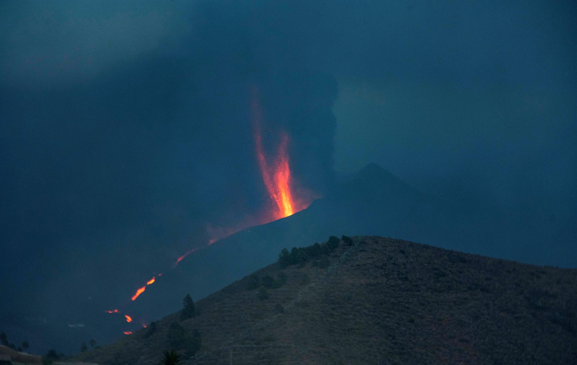 Una nueva colada de volcán de La Palma podría crear otro delta sobre el mar