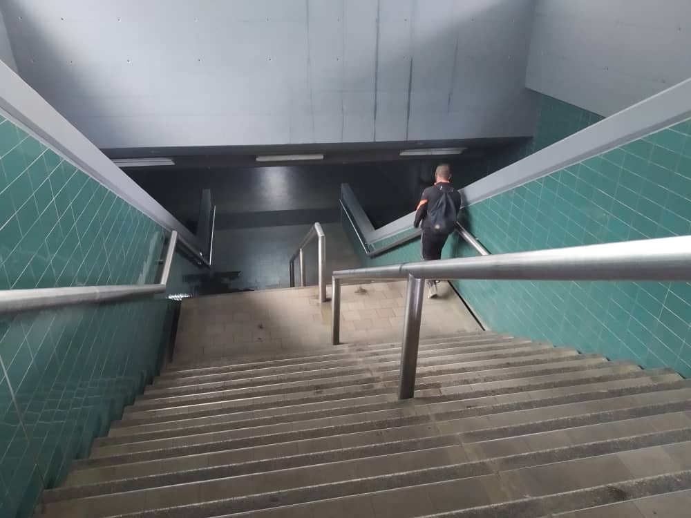 Transporte público colapsa en Caracas por apagón de este #14Oct