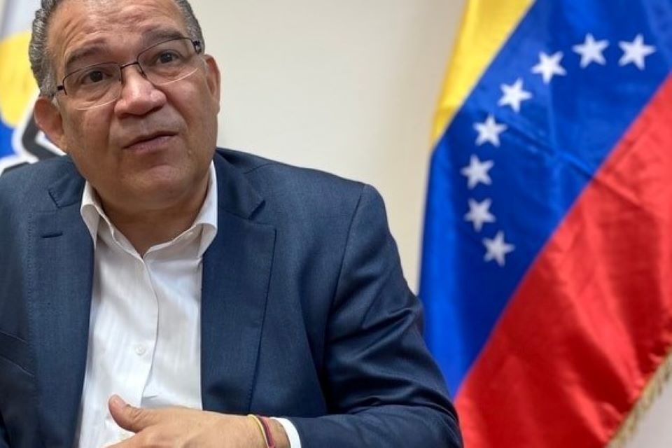 Lápiz denuncia ventajismo de Carmen Meléndez como candidata en Caracas