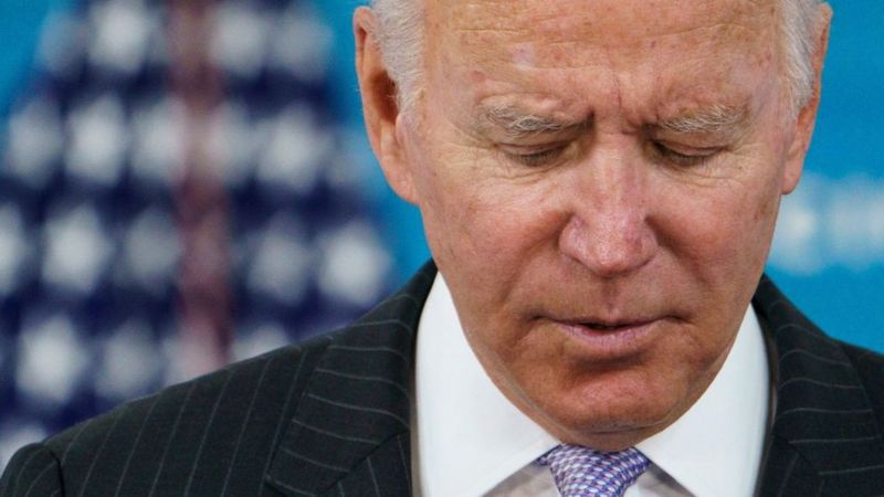Por qué se desplomó la popularidad de Biden en Estados Unidos y qué papel juega Trump en la recuperación de los republicanos