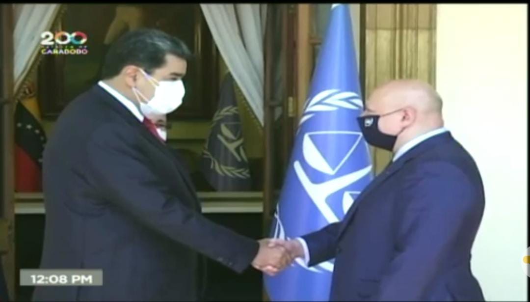 Maduro recibe al fiscal de la CPI en Miraflores