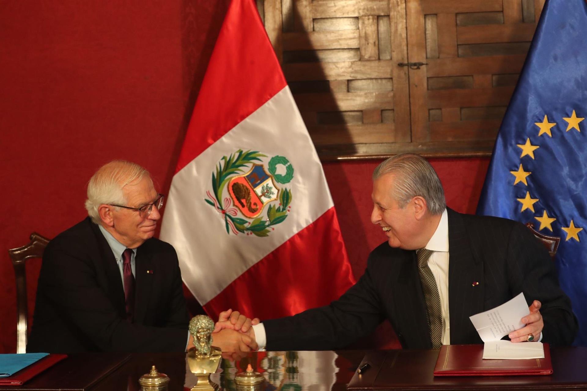 UE y Perú coinciden en apoyar el diálogo para una solución en Venezuela