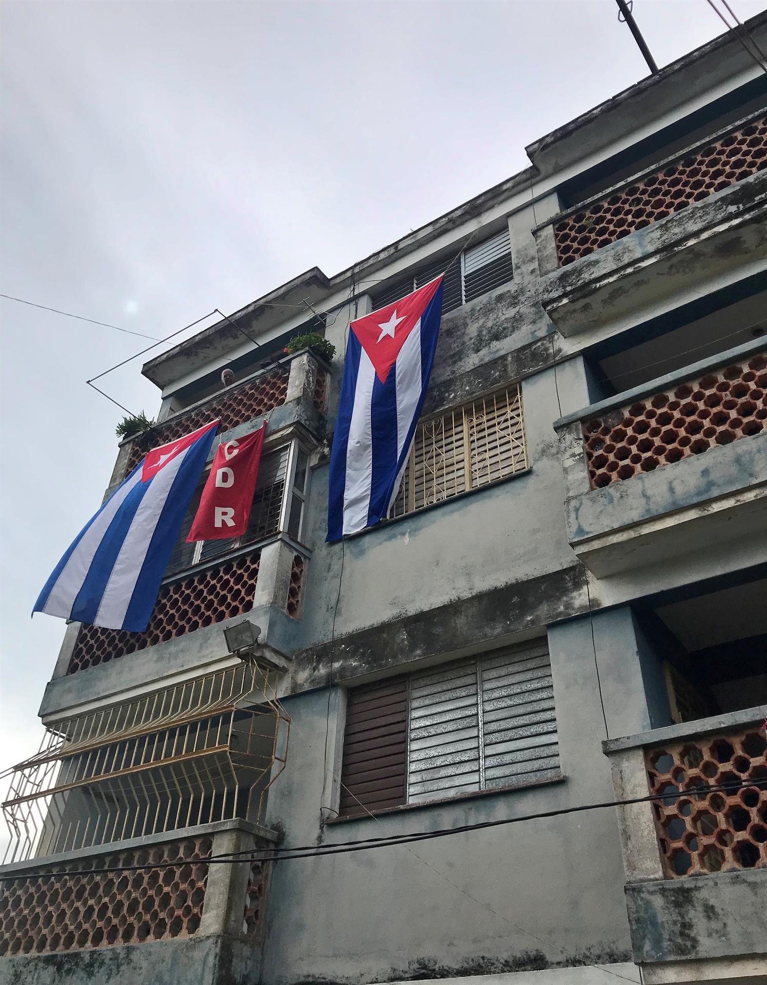 Cuba rechaza su exclusión "inaceptable" de la Cumbre de las Américas