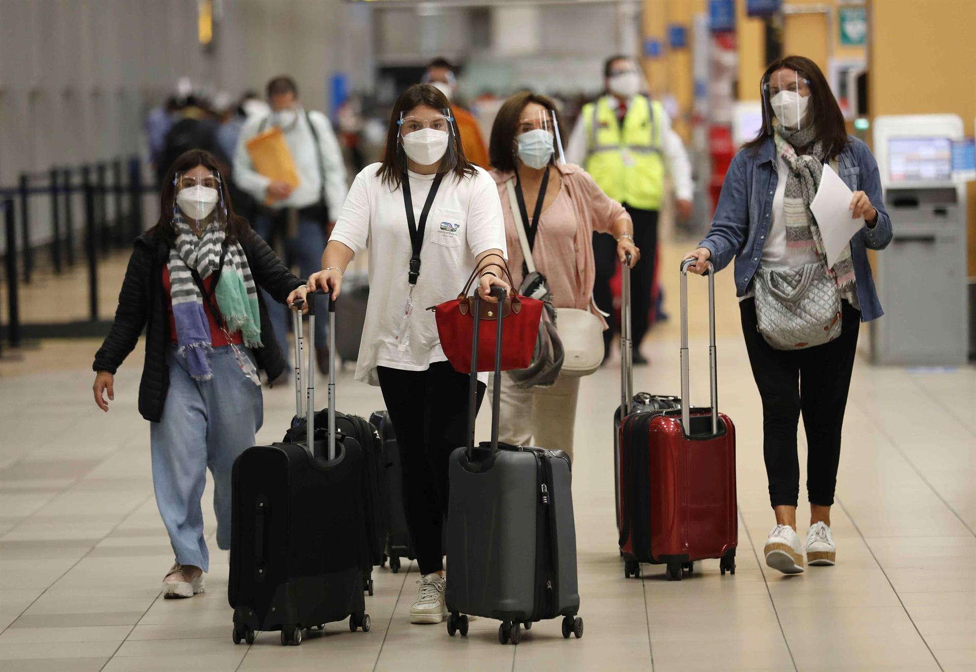 Viajero peruano con variante ómicron detectada en Japón pasó primero por Brasil