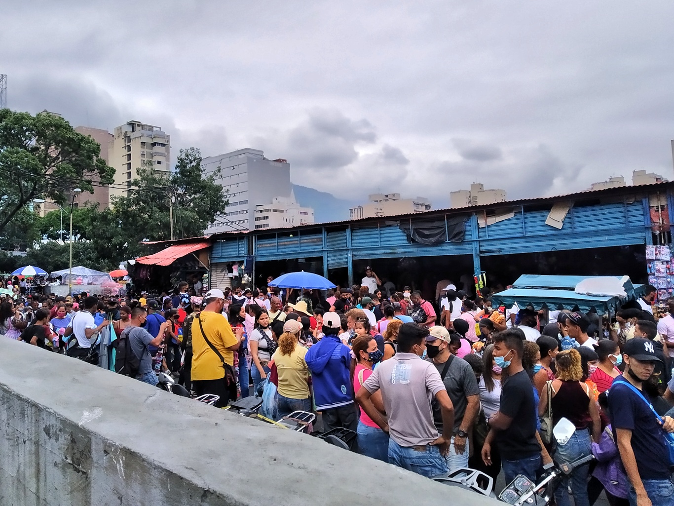 Venezuela espera un aumento de casos de COVID-19 por ómicron, advierte Julio Castro