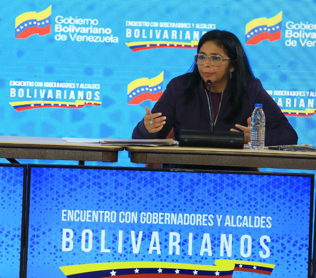 Rodríguez pide a nuevos gobernadores y alcaldes revisar dónde hay corrupción y combatirla