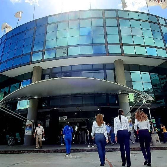 Bajón de luz se registra en ocho estados y Caracas este #15Mar