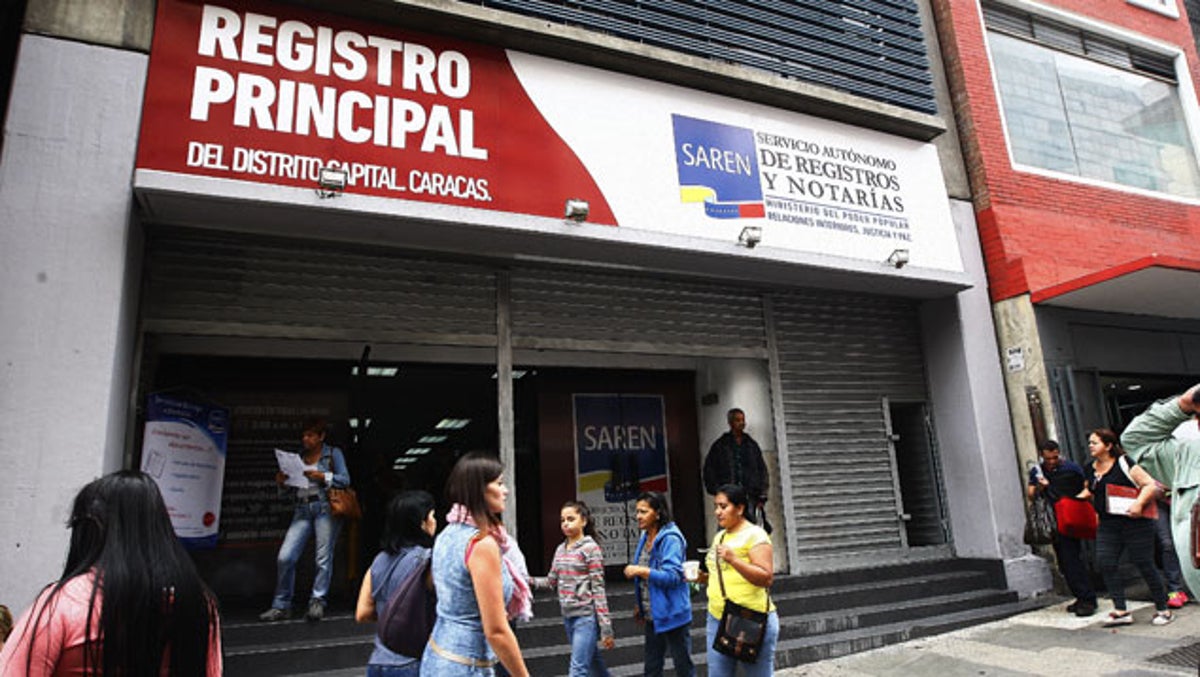 Asociaciones y ciudadanos rechazan reforma a la Ley de Registros y Notarías 
