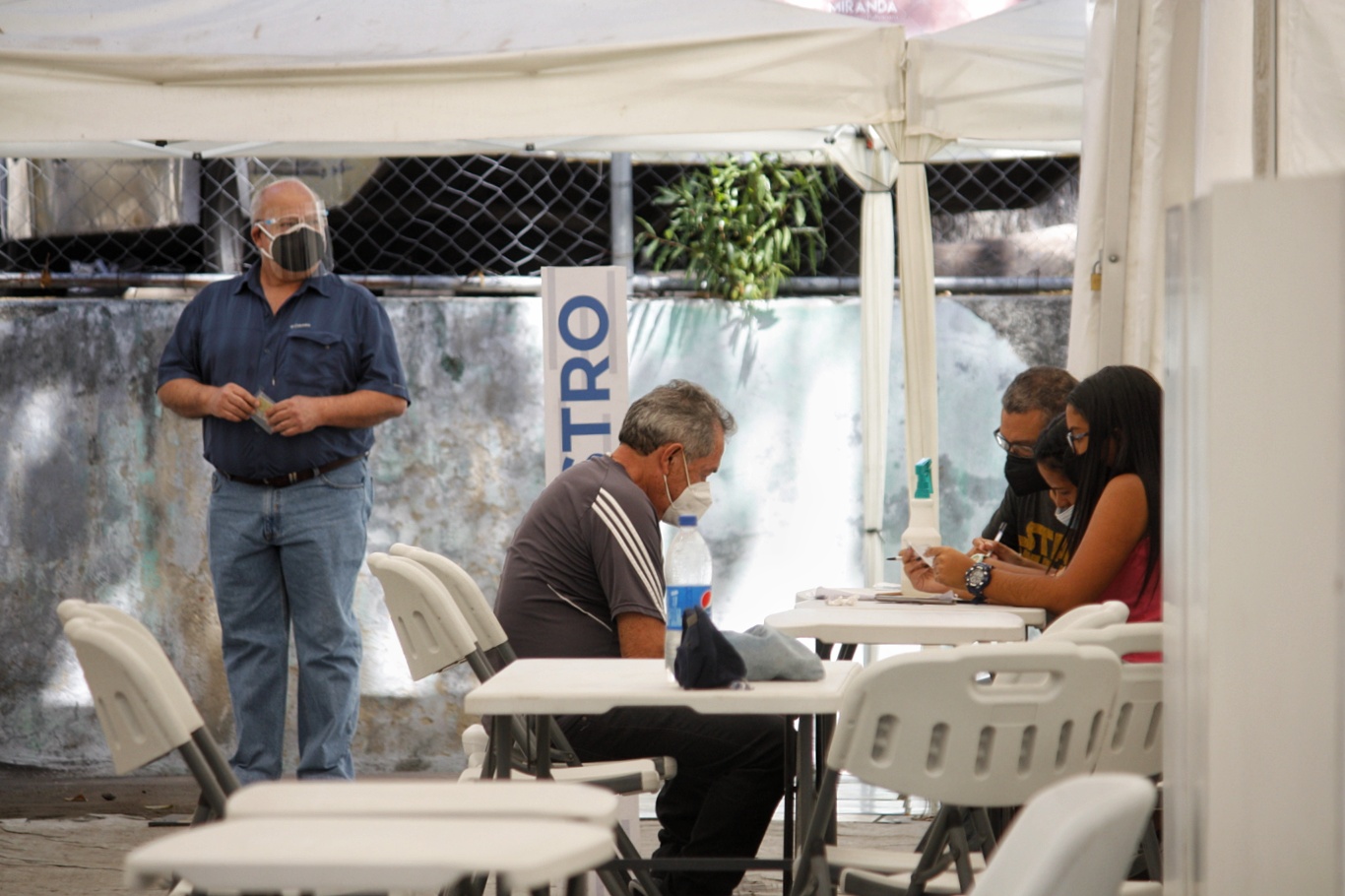 Cinco fallecidos y 1.662 nuevos contagios de COVID-19 este #4Feb