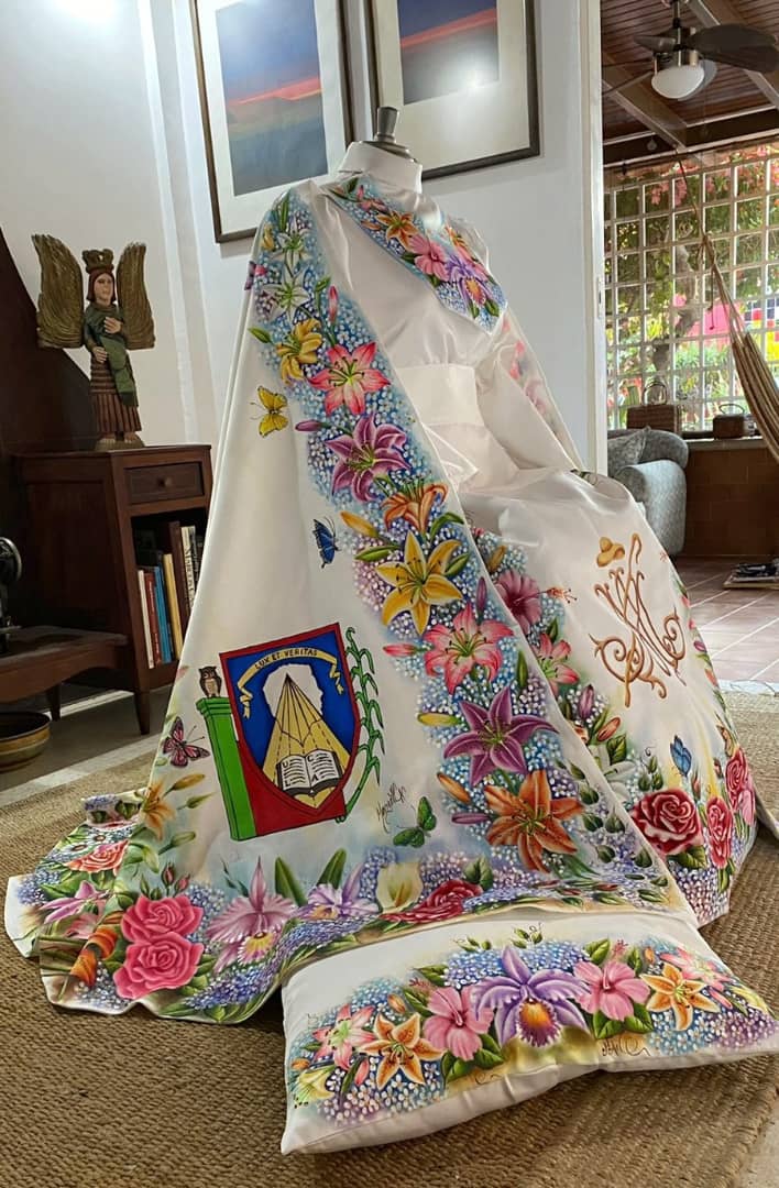 Es un vestido único la Ucla ofrenda traje a la Divina Pastora-enero de 2022