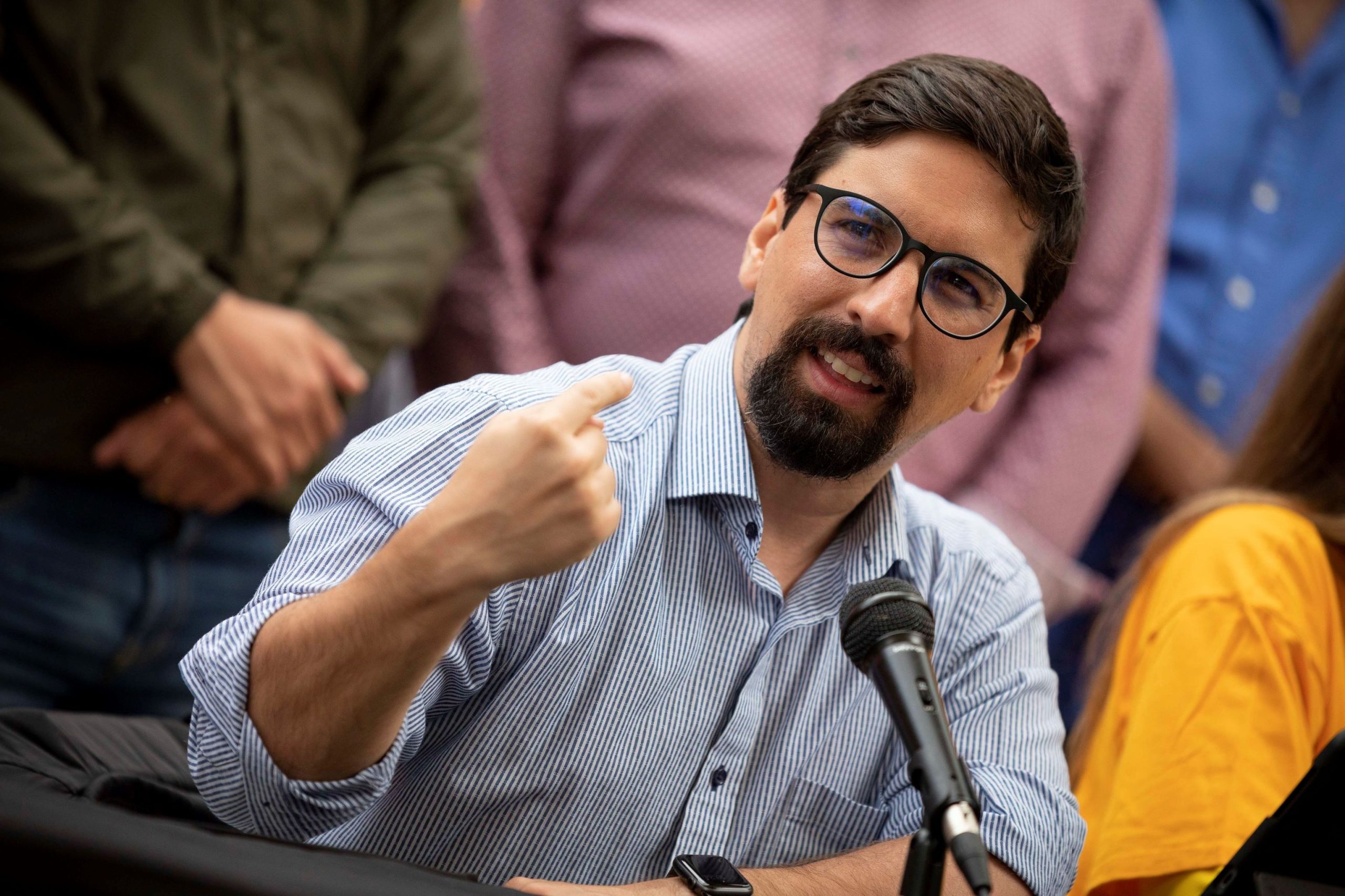 Poner fin al gobierno interino sería “atentar” contra el éxito de la negociación, según Freddy Guevara