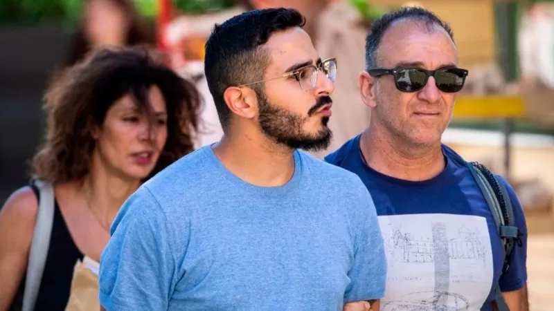 El estafador de Tinder: quién es Simon Leviev, el hombre al que acusan de robar millones a varias mujeres que conoció en la aplicación de citas