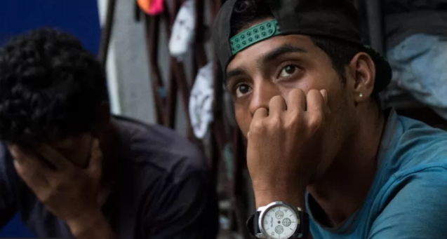 "No estoy saliendo de mi casa por miedo de que me arresten": el drama de los miles de colombo-venezolanos a los que les anularon la cédula en Colombia
