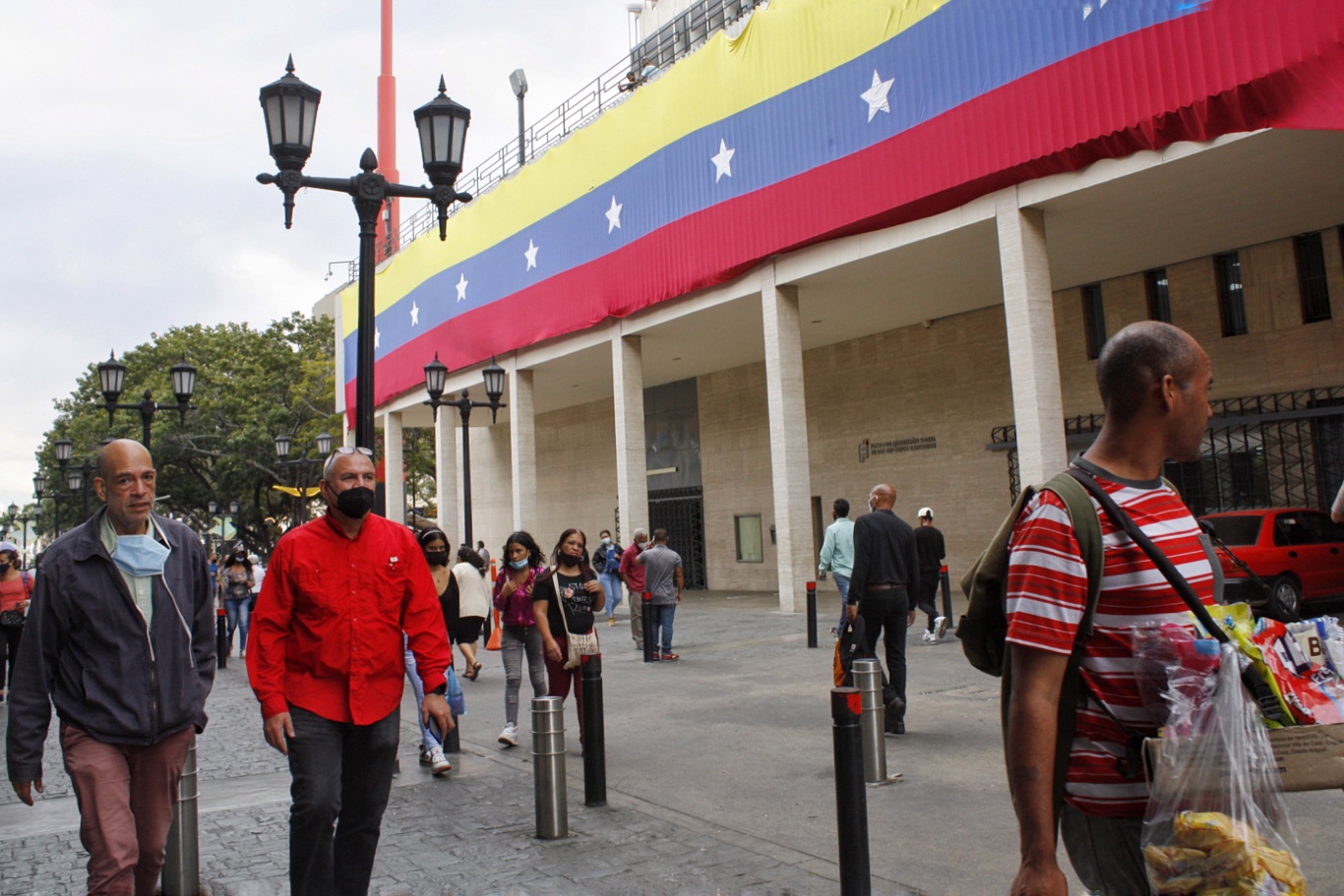 Una carta a Biden aviva el debate sobre las sanciones en Venezuela