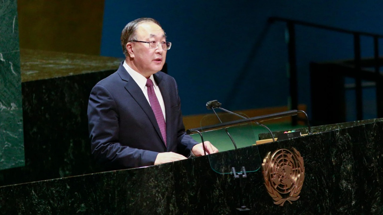 "La Guerra Fría terminó y esa mentalidad debe abandonarse", China pide una solución diplomática al conflicto en Ucrania