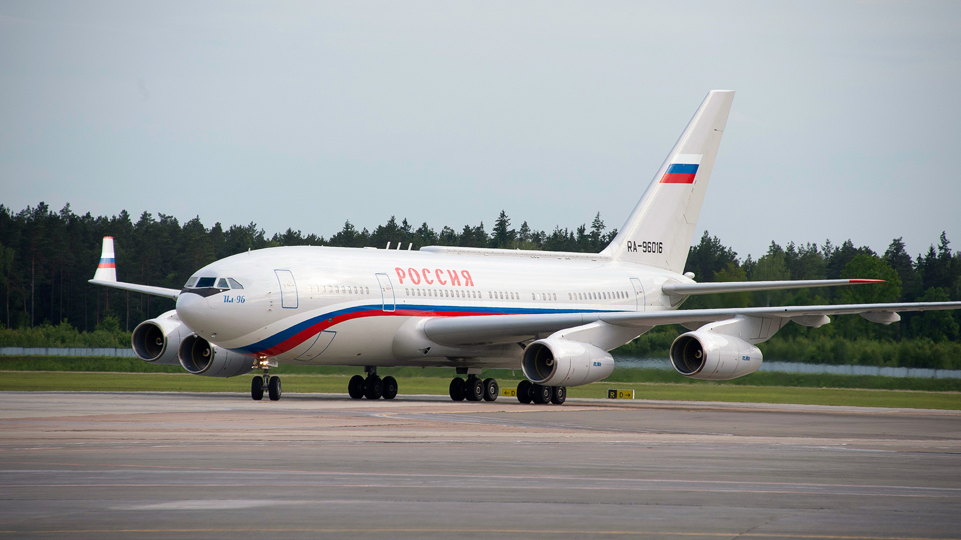 Rusia cierra su espacio aéreo a 36 países de Europa y a Canadá