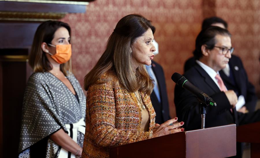 Colombia asegura que falta de democracia en Venezuela es amenaza para el país