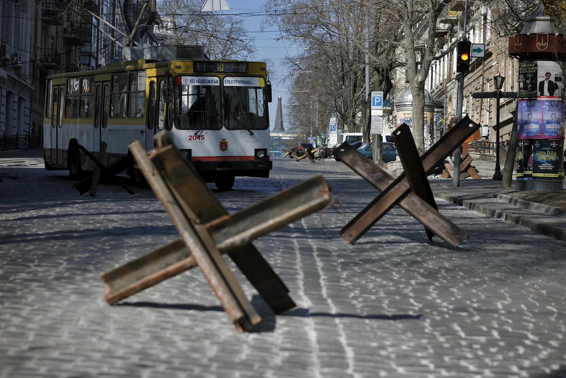 Guerra iniciada hace un mes deja más de 700 civiles muertos