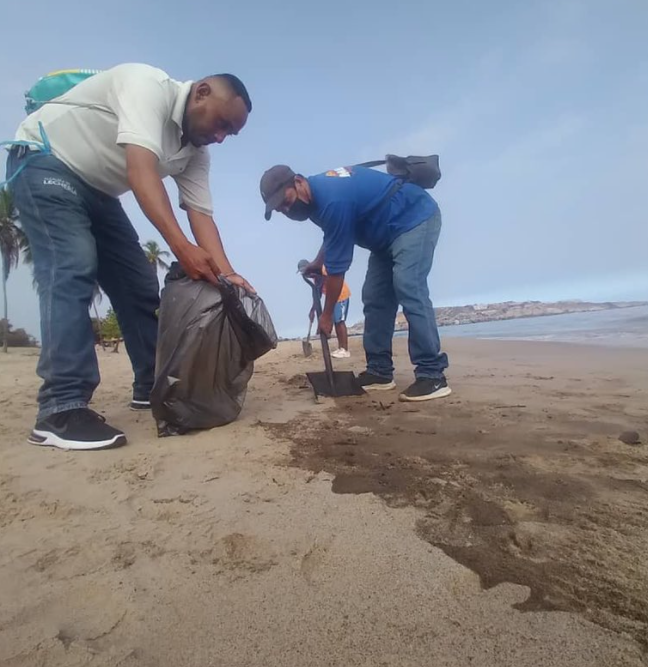 Cierre de playa Los Canales en Lechería se extiende por 48 horas por derrame de hidrocarburos