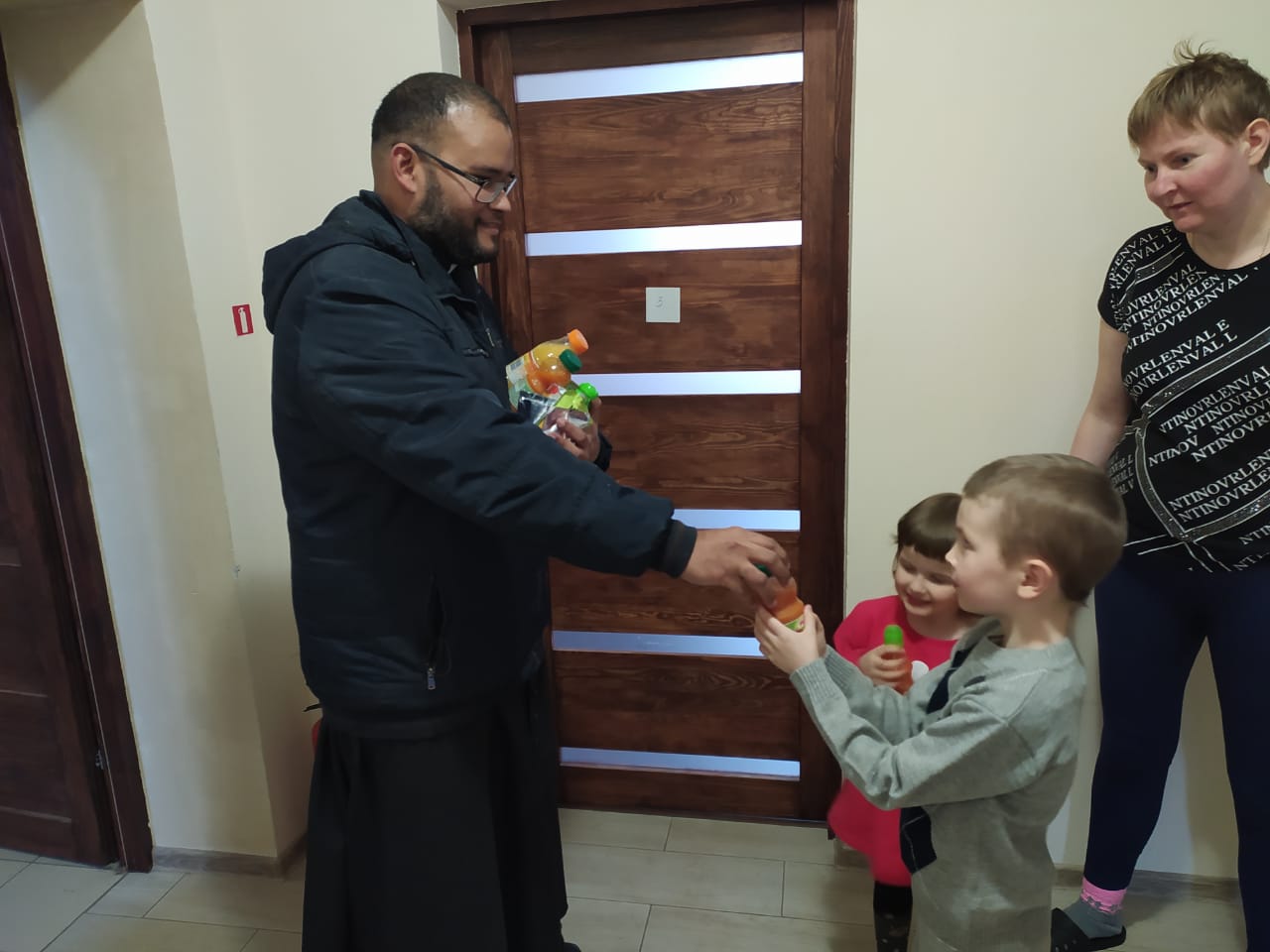 Misionero venezolano en Ucrania cuenta cómo ayuda a los refugiados de la guerra
