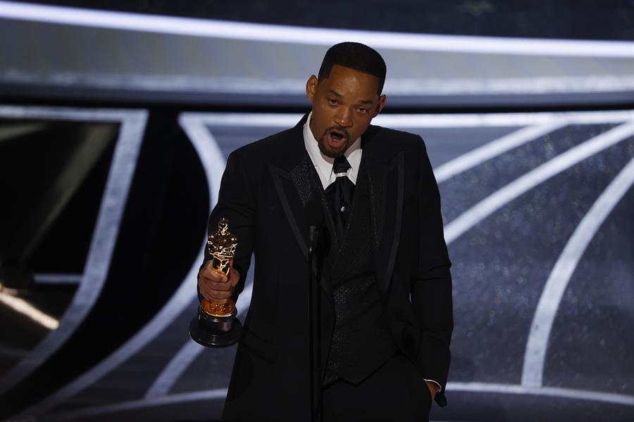 Academia le pidió a Will Smith que abandonara ceremonia después de bofetada a Chris Rock, pero el actor se negó