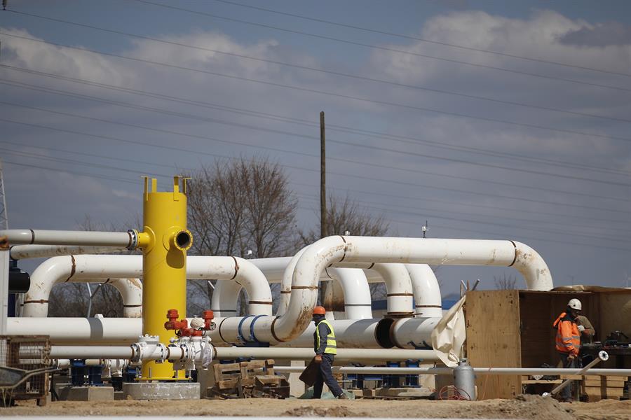 "Países inamistosos" pagarán gas ruso en rublos, decide Putin