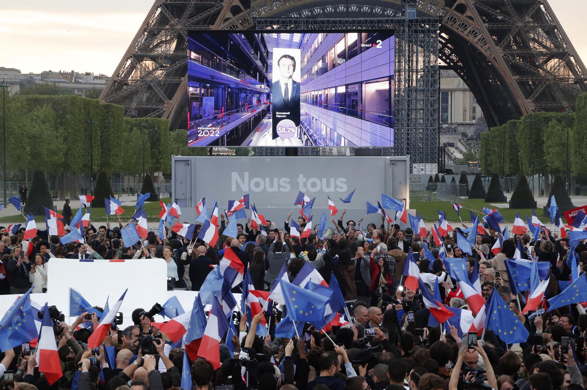 Los líderes europeos acogen con alivio la reelección de Macron