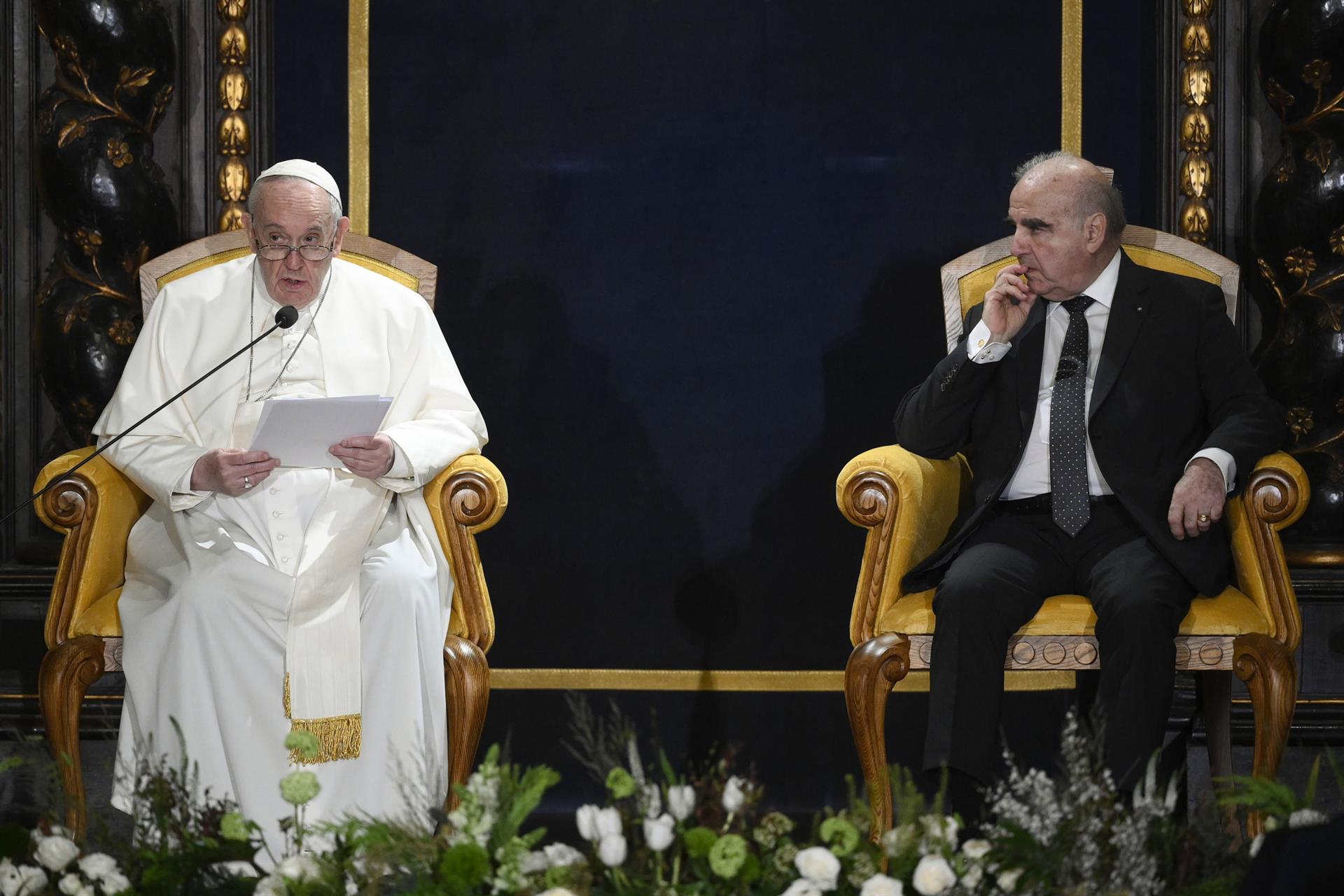 El papa no descarta ir a Kiev y habla del riesgo de una guerra fría ampliada