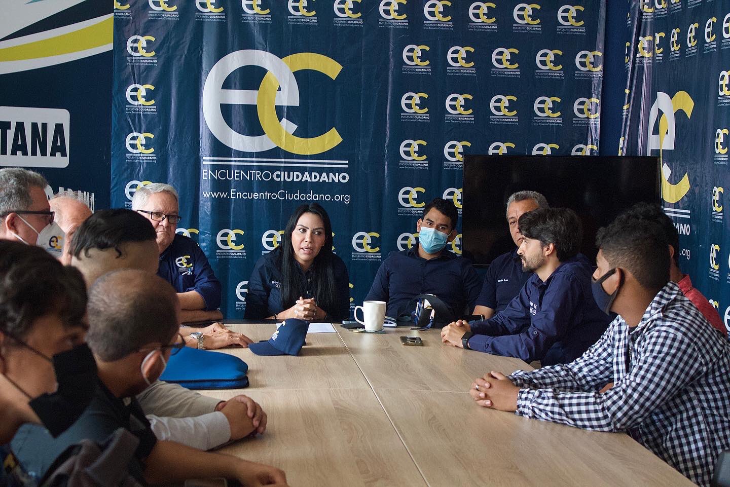 Activista de Encuentro Ciudadano está detenido en sede del Sebin: “Le impiden acceso a alimento y a su familia”