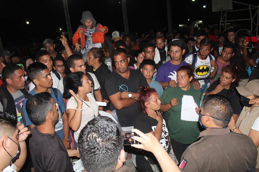Autoridades desintegran nueva caravana migrante, en la que iban venezolanos, en sureste de México