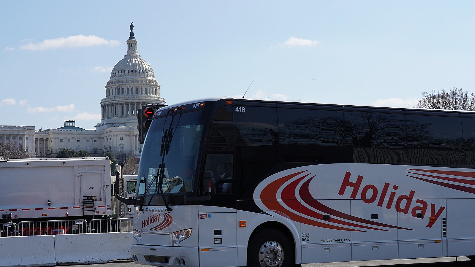 Llega a Washington un tercer autobús con inmigrantes procedente de Texas
