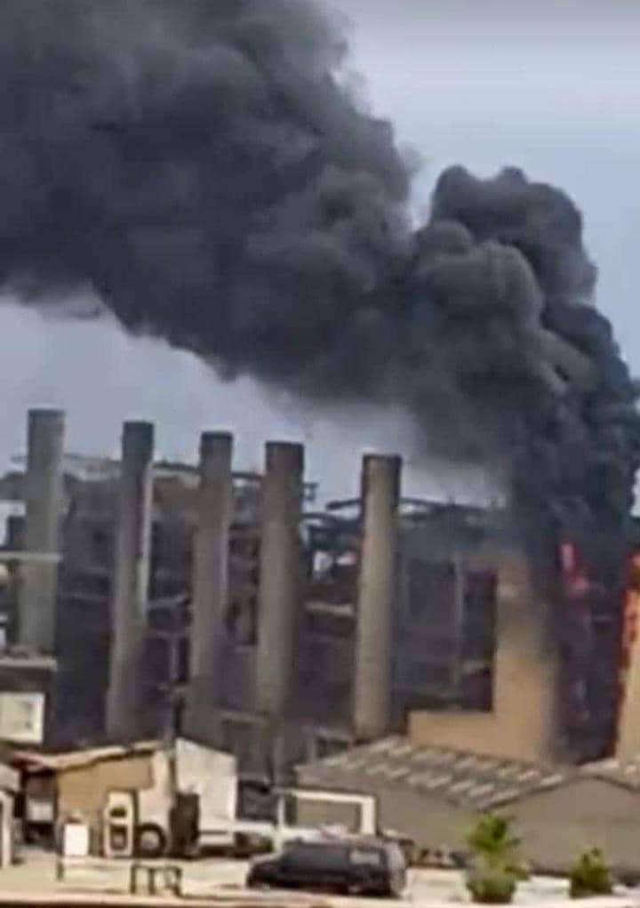 El siniestro en Tacoa fue controlado al rededor de las 11:00 a.m. con la ayuda de los Bomberos Marinos.