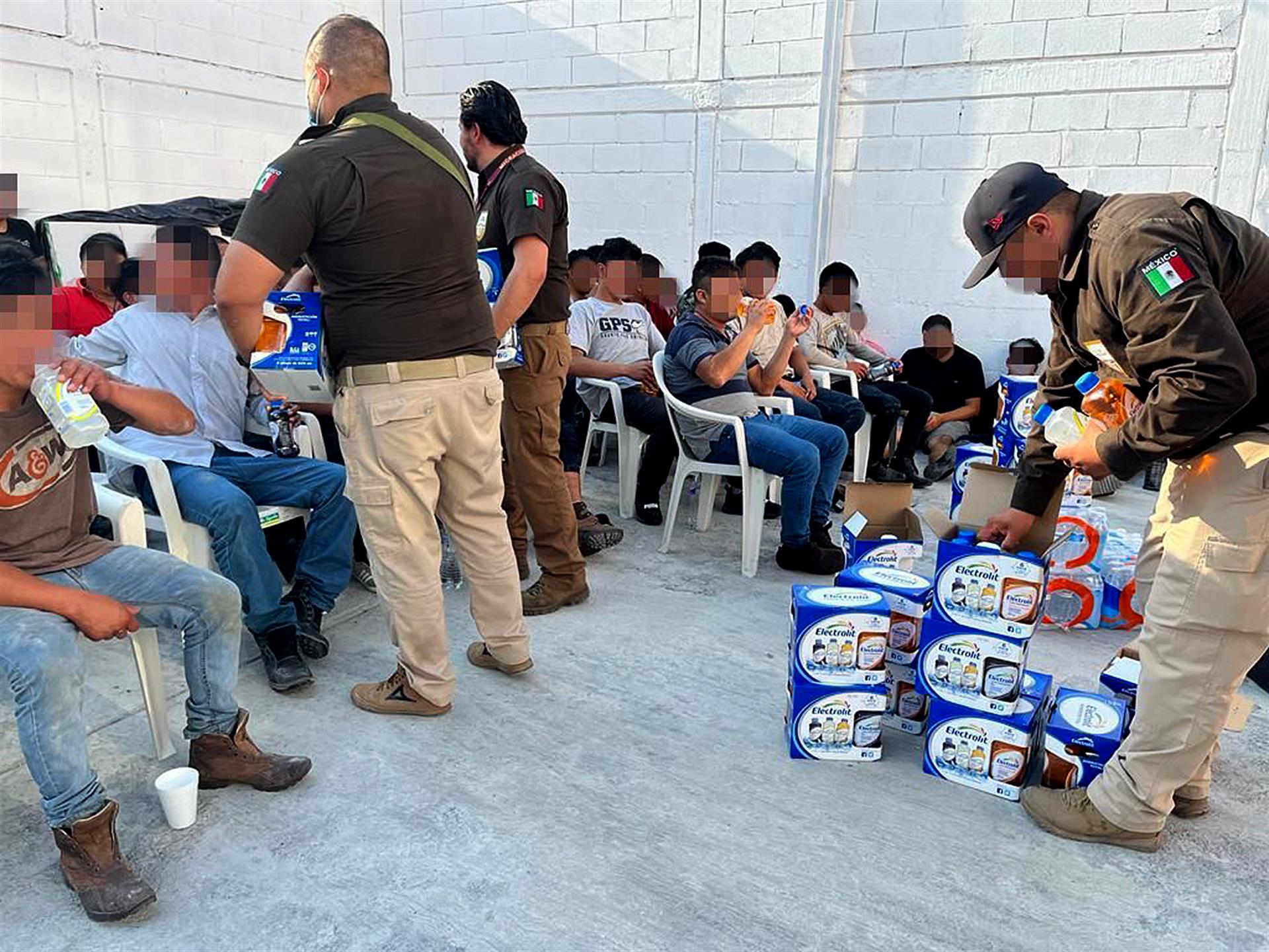 55 venezolanos entre los 1.600 migrantes que México "rescata" en un solo día