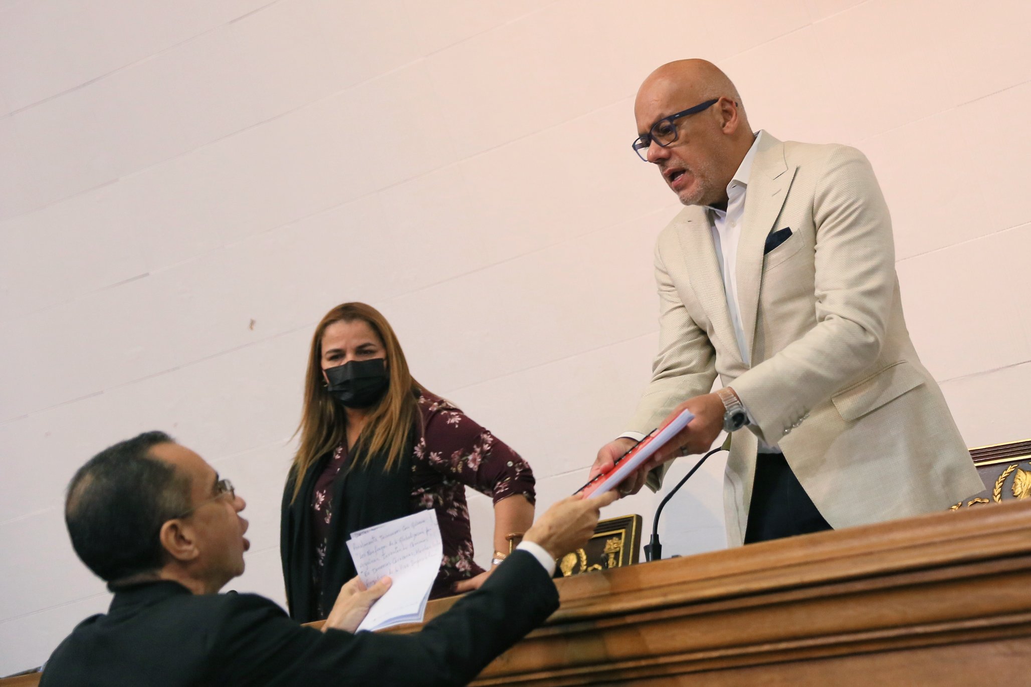 Rodríguez a Iglesia Católica: No es de cristianos sino de criminales pedir que se mantengan sanciones