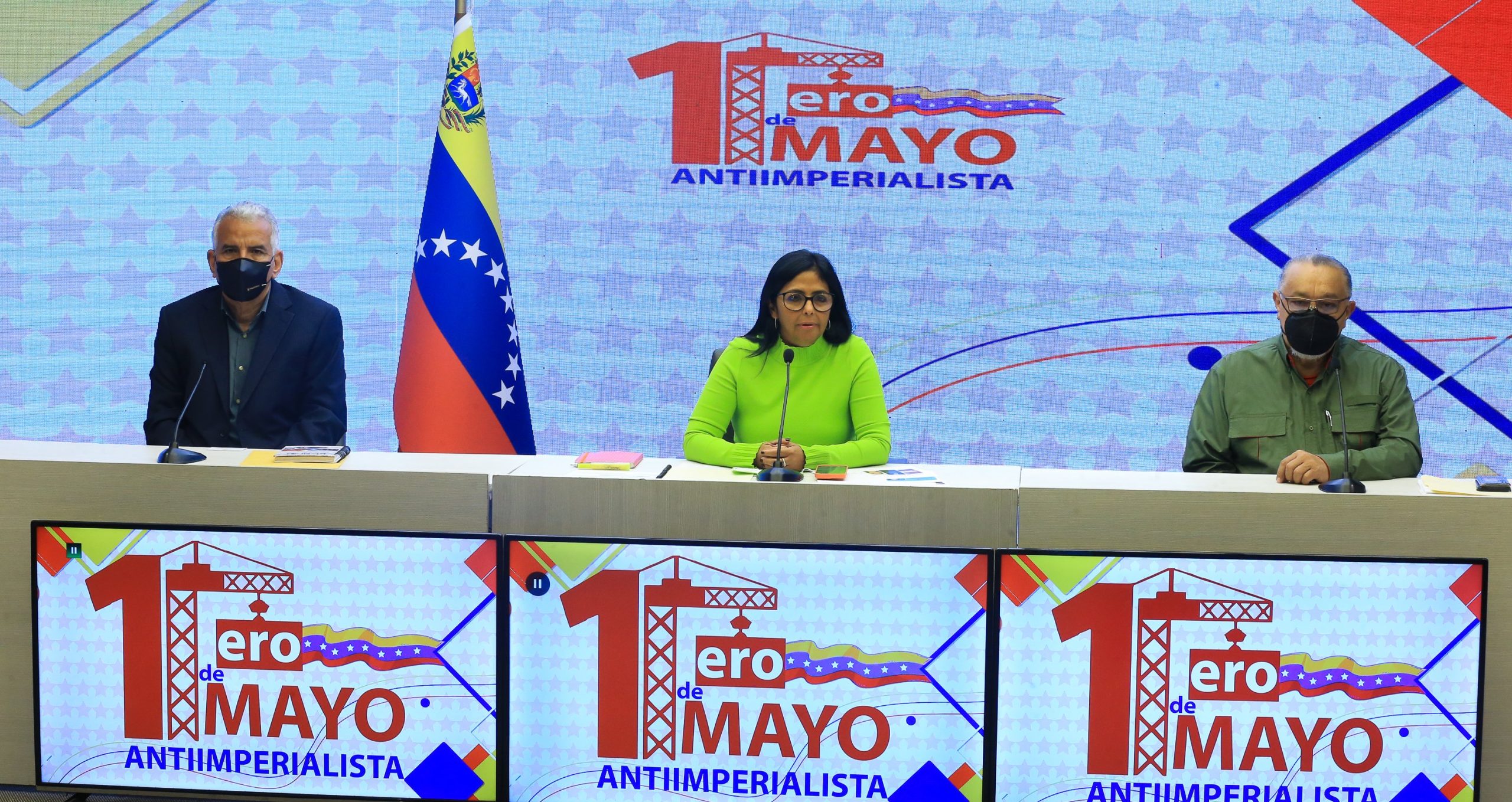 Bono de 10.000 bolívares será para 120.000 jubilados, señala Delcy Rodríguez