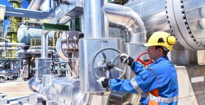 Siete de cada 10 empresas químicas trabajan por debajo del 40 % de su capacidad, dice asociación